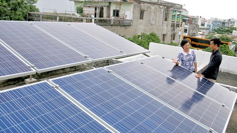 Điện mặt trời vừa dùng vừa bán - Ảnh 1. Điện mặt trời vừa dùng vừa bán - Ảnh 1.