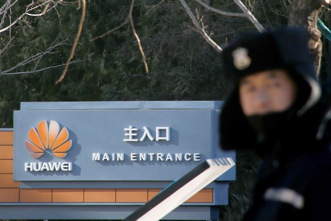 Ván cờ thế Huawei - kỳ 2: Huawei đã vi phạm lệnh cấm vận như thế nào? - Ảnh 1. Ván cờ thế Huawei - kỳ 2: Huawei đã vi phạm lệnh cấm vận như thế nào? - Ảnh 1.