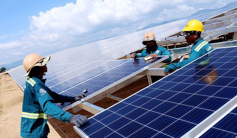 Hơn 2.000 MW điện mặt trời, điện gió bổ sung nguồn điện - Ảnh 1. Hơn 2.000 MW điện mặt trời, điện gió bổ sung nguồn điện - Ảnh 1.