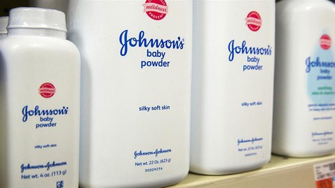 Reuters: Johnson & Johnson biết phấn rôm của họ chứa chất gây ung thư từ lâu - Ảnh 1. Reuters: Johnson & Johnson biết phấn rôm của họ chứa chất gây ung thư từ lâu - Ảnh 1.
