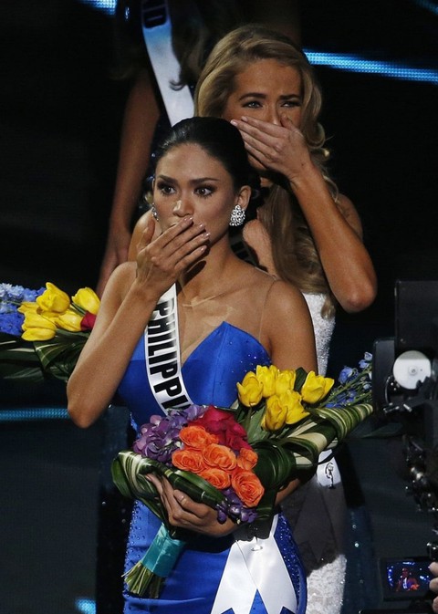 Thí sinh Miss Universe khóc, la thét, há hốc mồm khi là Hoa hậu - Ảnh 4. Thí sinh Miss Universe khóc, la thét, há hốc mồm khi là Hoa hậu - Ảnh 4.