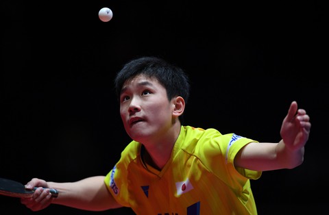 Thần đồng bóng bàn Nhật Bản hạ đo ván sao Trung Quốc ở Grand Finals - Ảnh 2. Thần đồng bóng bàn Nhật Bản hạ đo ván sao Trung Quốc ở Grand Finals - Ảnh 2.