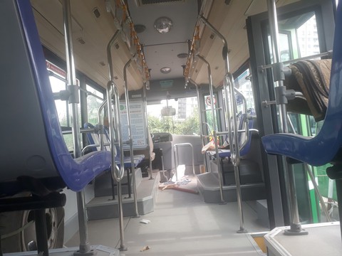 Đầu tư tiền chục tỉ, nhiều xe buýt trùm mền cả năm - Ảnh 3. Đầu tư tiền chục tỉ, nhiều xe buýt trùm mền cả năm - Ảnh 3.