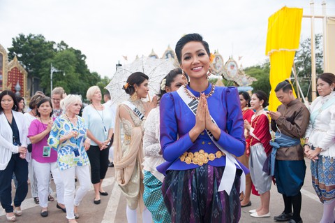 Xem lại hành trình của HHen Niê đến top 5 Miss Universe - Ảnh 12. Xem lại hành trình của HHen Niê đến top 5 Miss Universe - Ảnh 12.