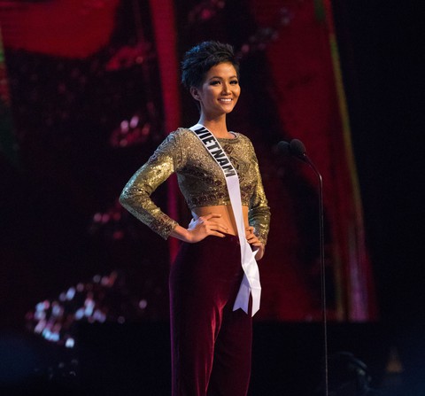 Sau Miss Universe, H’Hen Niê: Hen đã nhận được quá nhiều rồi! - Ảnh 13. Sau Miss Universe, H’Hen Niê: Hen đã nhận được quá nhiều rồi! - Ảnh 13.