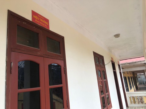 Hiệu trưởng nghi lạm dụng nam sinh từng phát biểu chống xâm hại trẻ - Ảnh 2. Hiệu trưởng nghi lạm dụng nam sinh từng phát biểu chống xâm hại trẻ - Ảnh 2.