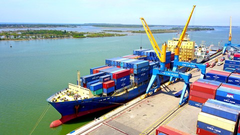 Kỳ tích trên vùng cát trắng Chu Lai - Ảnh 1. Kỳ tích trên vùng cát trắng Chu Lai - Ảnh 1.