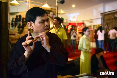 Mừng trăm năm, xem cải lương xưa, nghe đờn ca tài tử - Ảnh 3. Mừng trăm năm, xem cải lương xưa, nghe đờn ca tài tử - Ảnh 3.