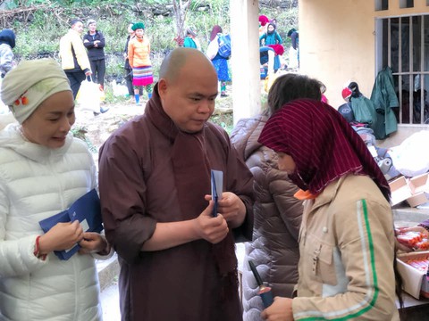 Xây trường cho trẻ em, trao nhà tình nghĩa cho cựu chiến binh - Ảnh 2. Xây trường cho trẻ em, trao nhà tình nghĩa cho cựu chiến binh - Ảnh 2.
