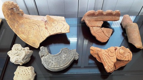 Khai quật khảo cổ học phát lộ trung tâm tôn giáo thời Trần - Ảnh 3. Khai quật khảo cổ học phát lộ trung tâm tôn giáo thời Trần - Ảnh 3.