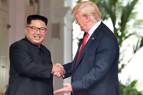 Một năm tweet với ông Trump - Ảnh 4. Một năm tweet với ông Trump - Ảnh 4.