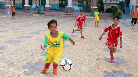 Bầu Thắng kêu gọi chung tay đầu tư cho bóng đá học đường - Ảnh 1. Bầu Thắng kêu gọi chung tay đầu tư cho bóng đá học đường - Ảnh 1.