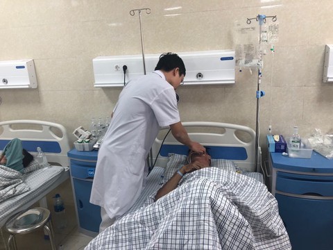 Giảm uống nước ngọt để ngăn ngừa béo phì, tăng huyết áp, tim mạch... - Ảnh 1. Giảm uống nước ngọt để ngăn ngừa béo phì, tăng huyết áp, tim mạch... - Ảnh 1.