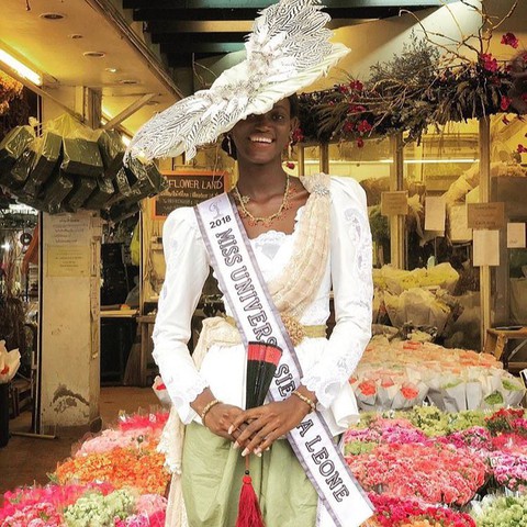 Miss Universe và cô hoa hậu đáng thương từ nước nghèo nhất thế giới - Ảnh 5. Miss Universe và cô hoa hậu đáng thương từ nước nghèo nhất thế giới - Ảnh 5.