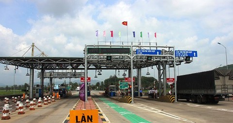 FLC dẫn đầu danh sách nợ thuế bị bêu tên tại Bình Định - Ảnh 1. FLC dẫn đầu danh sách nợ thuế bị bêu tên tại Bình Định - Ảnh 1.