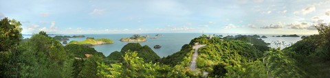 Thăm thú hòn ngọc xanh Cát Bà nơi vịnh Bắc Bộ - Ảnh 1. Thăm thú hòn ngọc xanh Cát Bà nơi vịnh Bắc Bộ - Ảnh 1.