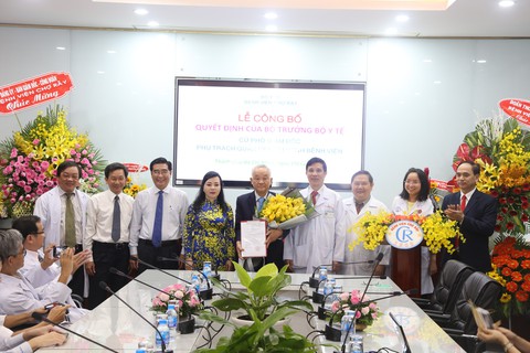 Phó giám đốc bệnh viện Chợ Rẫy phụ trách điều hành bệnh viện - Ảnh 1. Phó giám đốc bệnh viện Chợ Rẫy phụ trách điều hành bệnh viện - Ảnh 1.