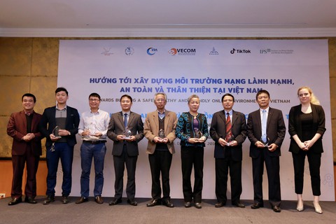 Chỉ 11% trẻ em được học cách tự bảo vệ trên mạng xã hội - Ảnh 3. Chỉ 11% trẻ em được học cách tự bảo vệ trên mạng xã hội - Ảnh 3.