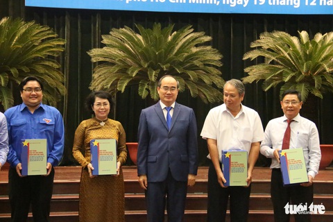 Ra mắt bộ sách tư liệu về các lực lượng cách mạng miền Nam Việt Nam - Ảnh 5. Ra mắt bộ sách tư liệu về các lực lượng cách mạng miền Nam Việt Nam - Ảnh 5.