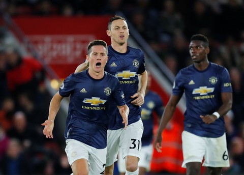 Lukaku và Herrera lập công, M.U thoát chết trước Southampton - Ảnh 2. Lukaku và Herrera lập công, M.U thoát chết trước Southampton - Ảnh 2.