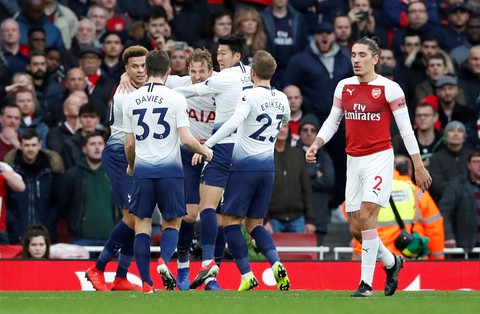 Arsenal thắng nghẹt thở Tottenham 4-2 sau cuộc rượt đuổi tại Emirates - Ảnh 2. Arsenal thắng nghẹt thở Tottenham 4-2 sau cuộc rượt đuổi tại Emirates - Ảnh 2.