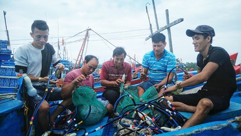 Thuyền trưởng Lành lại dọc ngang biển Hoàng Sa - Ảnh 1. Thuyền trưởng Lành lại dọc ngang biển Hoàng Sa - Ảnh 1.