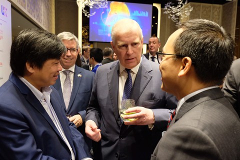 Đại sứ Anh: Việt Nam là một đối tác quan trọng - Ảnh 2. Đại sứ Anh: Việt Nam là một đối tác quan trọng - Ảnh 2.