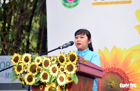 6,6 tỉ đồng - tấm lòng bạn đọc trong Ngày hội Hoa hướng dương - Ảnh 15. 6,6 tỉ đồng - tấm lòng bạn đọc trong Ngày hội Hoa hướng dương - Ảnh 15.