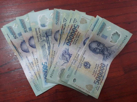 Điều tra nghi can người Trung Quốc cướp tiền ở Đà Nẵng - Ảnh 2. Điều tra nghi can người Trung Quốc cướp tiền ở Đà Nẵng - Ảnh 2.