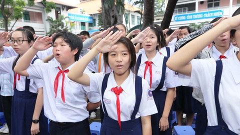 Đừng bêu tên em dưới cờ, thầy ơi! - Ảnh 1. Đừng bêu tên em dưới cờ, thầy ơi! - Ảnh 1.