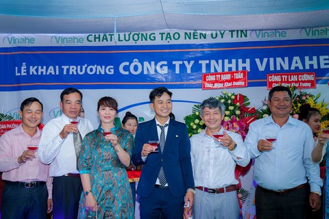 Công ty TNHH Vinahe chính thức khai trương showroom tại Bình Phước - Ảnh 1. Công ty TNHH Vinahe chính thức khai trương showroom tại Bình Phước - Ảnh 1.