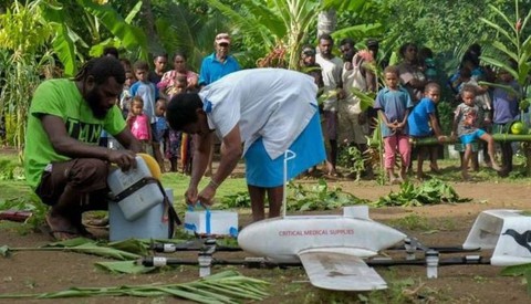 Máy bay không người lái vận chuyển vắcxin tới vùng sâu, vùng xa - Ảnh 1. Máy bay không người lái vận chuyển vắcxin tới vùng sâu, vùng xa - Ảnh 1.