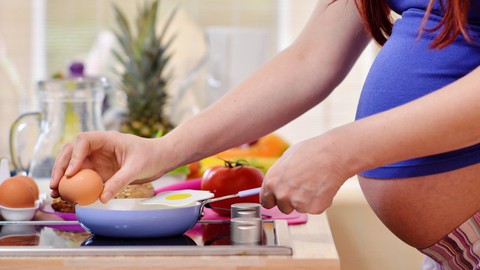 Bà bầu ăn trứng gà cần lưu ý gì? - Ảnh 1. Bà bầu ăn trứng gà cần lưu ý gì? - Ảnh 1.
