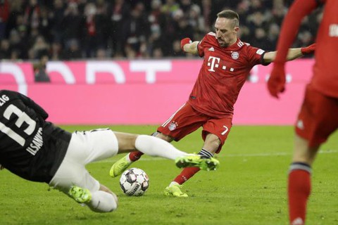 Ribery ghi bàn giúp Hùm xám thắng sát nút Leipzig - Ảnh 3. Ribery ghi bàn giúp Hùm xám thắng sát nút Leipzig - Ảnh 3.