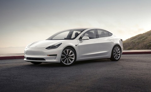 Người Trung Quốc vui mừng vì xe Tesla giảm giá - Ảnh 1. Người Trung Quốc vui mừng vì xe Tesla giảm giá - Ảnh 1.
