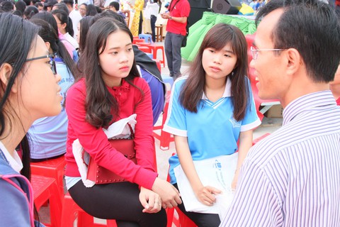 ĐH Kinh tế - Luật lần đầu xét tuyển học sinh nước ngoài - Ảnh 1. ĐH Kinh tế - Luật lần đầu xét tuyển học sinh nước ngoài - Ảnh 1.