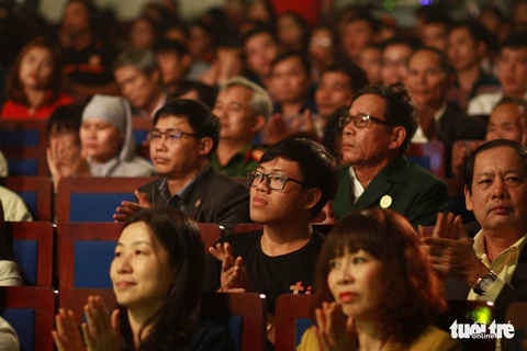 Tôi yêu Đà Nẵng: Nơi chia sẻ tình yêu giữa người với người - Ảnh 7. Tôi yêu Đà Nẵng: Nơi chia sẻ tình yêu giữa người với người - Ảnh 7.