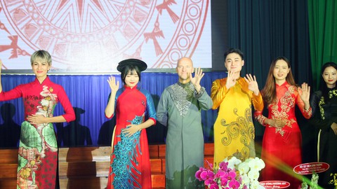 Đào tạo tiếng Việt cho học viên 95 nước, vùng lãnh thổ - Ảnh 1. Đào tạo tiếng Việt cho học viên 95 nước, vùng lãnh thổ - Ảnh 1.