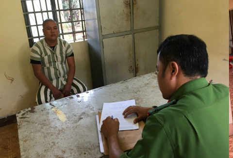 Phụ nữ nghèo bị đàn ông lực lưỡng siết nợ máy ép nước mía - Ảnh 1. Phụ nữ nghèo bị đàn ông lực lưỡng siết nợ máy ép nước mía - Ảnh 1.