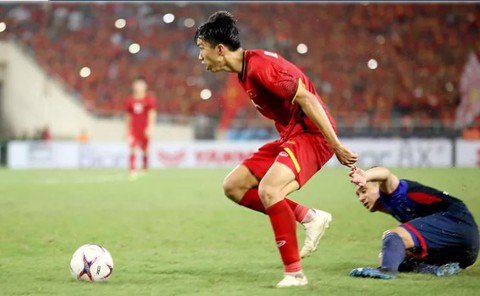 Fox Sports: Đoàn Văn Hậu thuộc top 5 gương mặt U-21 ở Asian Cup 2019 - Ảnh 1. Fox Sports: Đoàn Văn Hậu thuộc top 5 gương mặt U-21 ở Asian Cup 2019 - Ảnh 1.