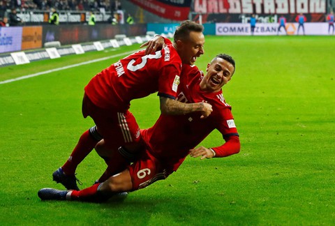 Ribery lập cú đúp giúp Bayern Munich vươn lên thứ 2 - Ảnh 4. Ribery lập cú đúp giúp Bayern Munich vươn lên thứ 2 - Ảnh 4.