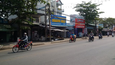 Đóng tiền tìm việc, nhiều sinh viên mới ra trường dở khóc dở mếu - Ảnh 1. Đóng tiền tìm việc, nhiều sinh viên mới ra trường dở khóc dở mếu - Ảnh 1.