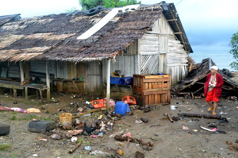 222 người chết vì sóng thần tại Indonesia, 843 người bị thương - Ảnh 1. 222 người chết vì sóng thần tại Indonesia, 843 người bị thương - Ảnh 1.