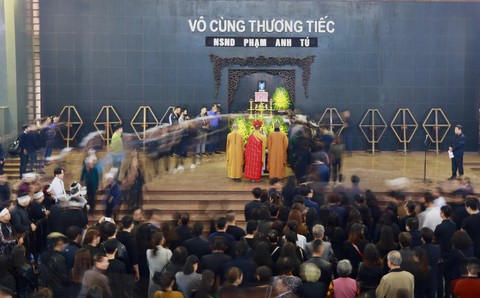 Lễ tang NSND Anh Tú: Người ra đi để lại nỗi tiếc thương - Ảnh 17. Lễ tang NSND Anh Tú: Người ra đi để lại nỗi tiếc thương - Ảnh 17.
