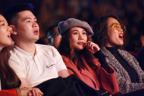 Hà Anh Tuấn thăng hoa cùng đêm nhạc lãng mạn nhất sự nghiệp - Ảnh 6. Hà Anh Tuấn thăng hoa cùng đêm nhạc lãng mạn nhất sự nghiệp - Ảnh 6.