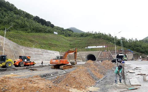 Hầm đường bộ Đèo Cù Mông vận hành sử dụng trước Tết Kỷ Hợi 2019 - Ảnh 6. Hầm đường bộ Đèo Cù Mông vận hành sử dụng trước Tết Kỷ Hợi 2019 - Ảnh 6.