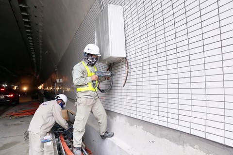 Hầm đường bộ Đèo Cù Mông vận hành sử dụng trước Tết Kỷ Hợi 2019 - Ảnh 4. Hầm đường bộ Đèo Cù Mông vận hành sử dụng trước Tết Kỷ Hợi 2019 - Ảnh 4.