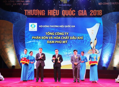 PVFCCo được công nhận Thương hiệu Quốc gia lần thứ 3 liên tiếp - Ảnh 1. PVFCCo được công nhận Thương hiệu Quốc gia lần thứ 3 liên tiếp - Ảnh 1.