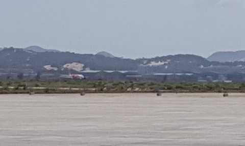 Đình chỉ tổ bay Vietjet đáp nhầm đường băng sân bay Cam Ranh - Ảnh 1. Đình chỉ tổ bay Vietjet đáp nhầm đường băng sân bay Cam Ranh - Ảnh 1.