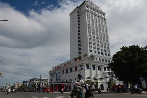 Tây Ninh khai trương tổ hợp trung tâm thương mại, khách sạn lớn nhất - Ảnh 3. Tây Ninh khai trương tổ hợp trung tâm thương mại, khách sạn lớn nhất - Ảnh 3.